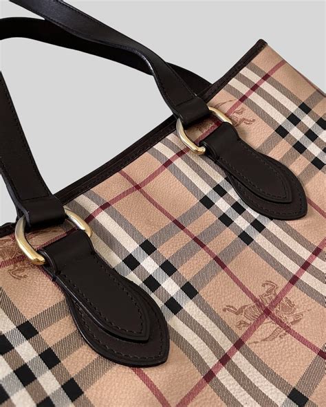 sacche interne obag burberry|burberry leather check bag.